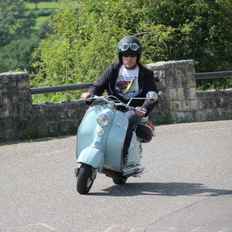 Scooter Rijbewijs in 1 Dag Warmenhuizen contact